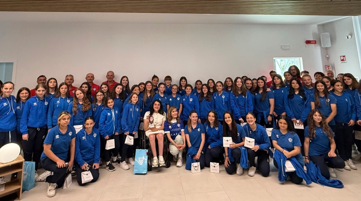 “Con tutto il fiato che ho”: Marlù e FSGC di nuovo insieme per accompagnare le giovani calciatrici nella scoperta e nell’accettazione del proprio corpo
