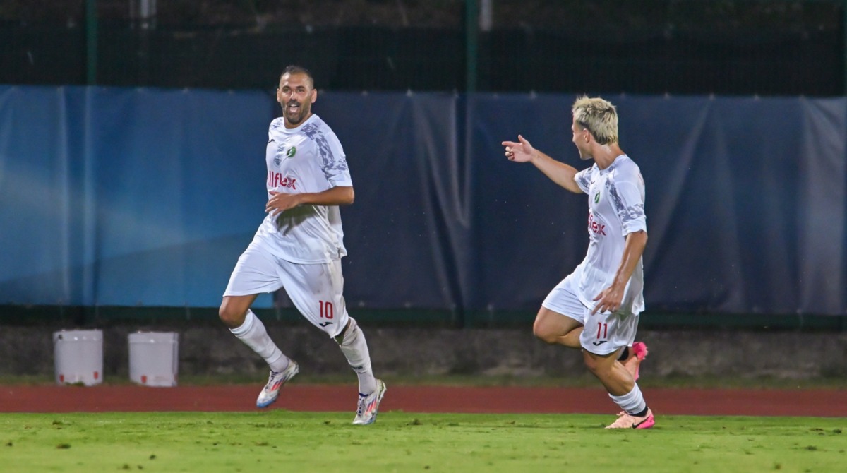 ©FSGC/Palmieri | L'esultanza di Buonocunto e Lombardi, che hanno confezionato i gol del 2-0 e 3-0