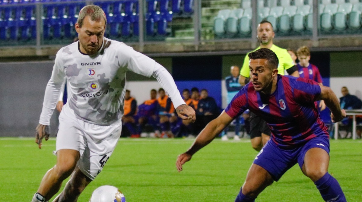 ©FSGC/Pierini | Gianmaria Borghini (a sinistra) decisivo nel 2-2 della sua Juvenes-Dogana con il Fiorentino