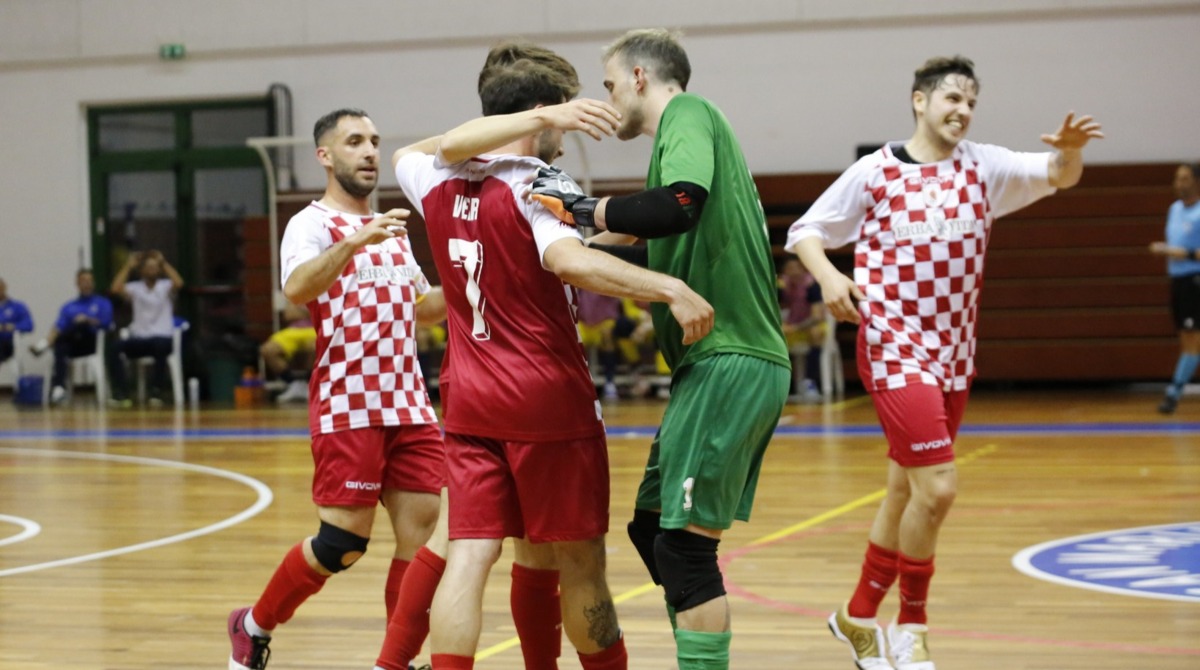 Futsal: in finale va il Pennarossa dopo il secondo 2-2